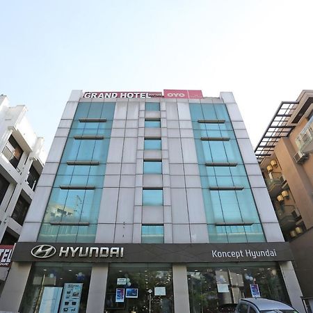 Oyo 6845 The Grand Hotel New Delhi Buitenkant foto